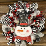 How to Make a Snowman Mesh Wreath